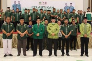 Bupati Kuningan berfoto bersama usai pelantingan pengurus PUI 2020-2025.